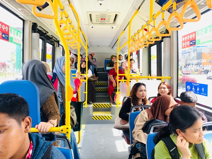 bus listrik