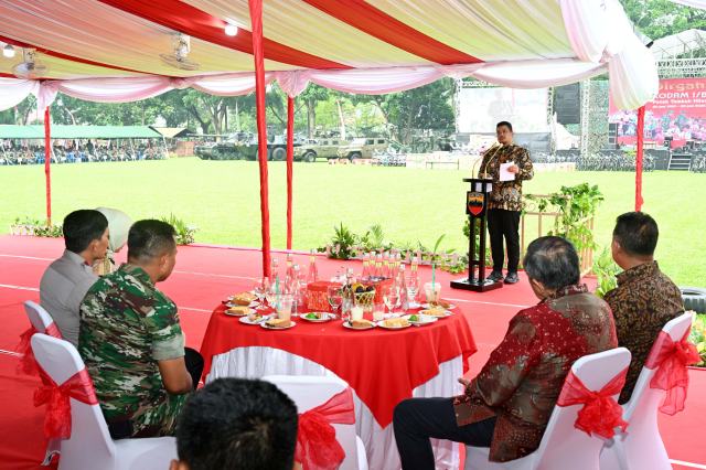 Gubernur Sumut, Bobby Nasution menghadiri Peringatan HUT ke-75 Kodam I Bukit Barisan yang diselenggarakan di Makodam I Bukit Barisan, Jalan Gatot Subroto, Medan, Jum'at (20/6/2025). Foto/Diskominfo Sumut 